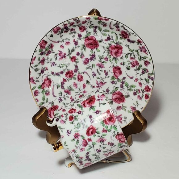 Chintz Teacup and Saucer 3 Footed Pink Flowers Vintage - Picture 5 of 10
